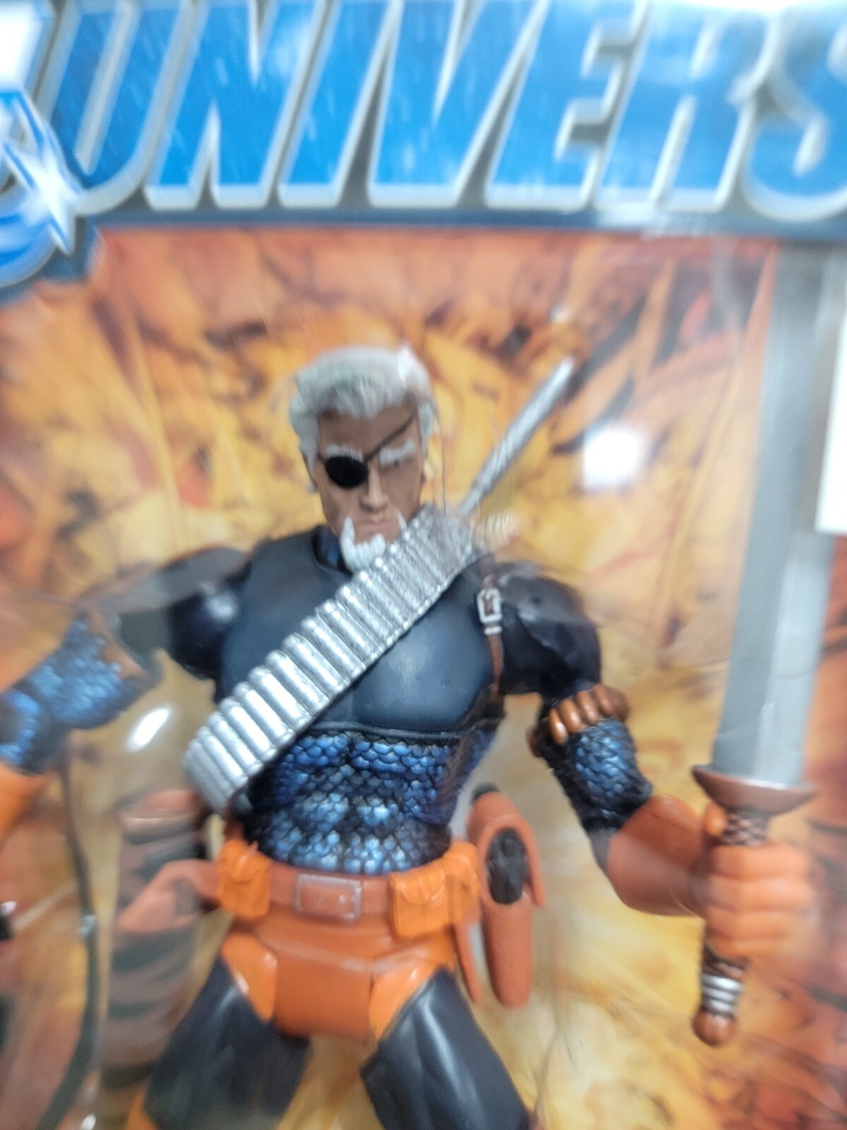 DC UNIVERSE CLASSICS WAVE 3 DEATHSTROKE 6” ACTION FIGURE GRUNDY BAF WAVE NEW