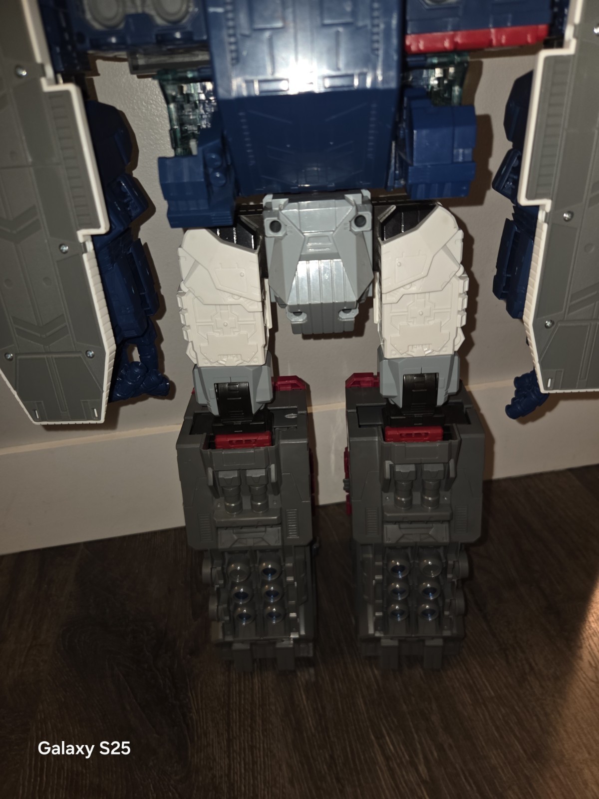 Transformers Titan Returns Fortress Maximus Action Figure
