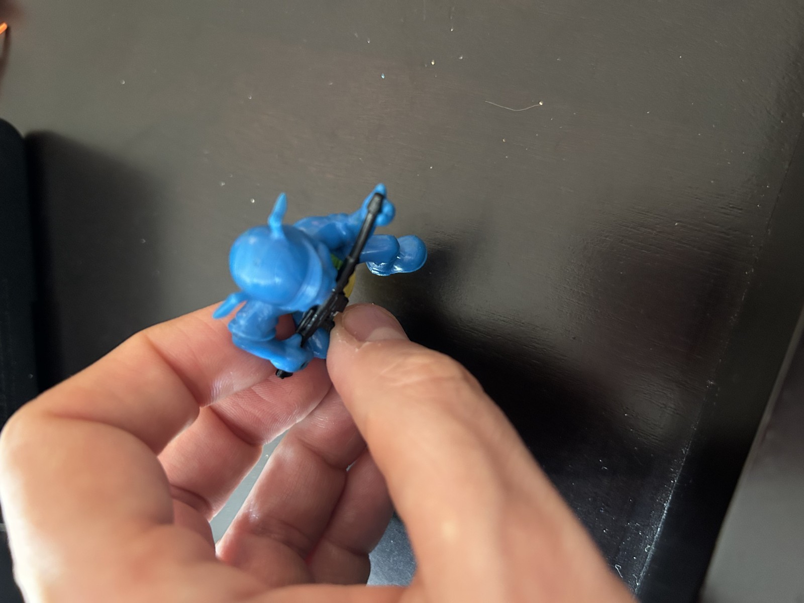 Army Ants Blue Team Quick Hit Complete (Hasbro) 2&Prime; Figure With Weapon Vintage