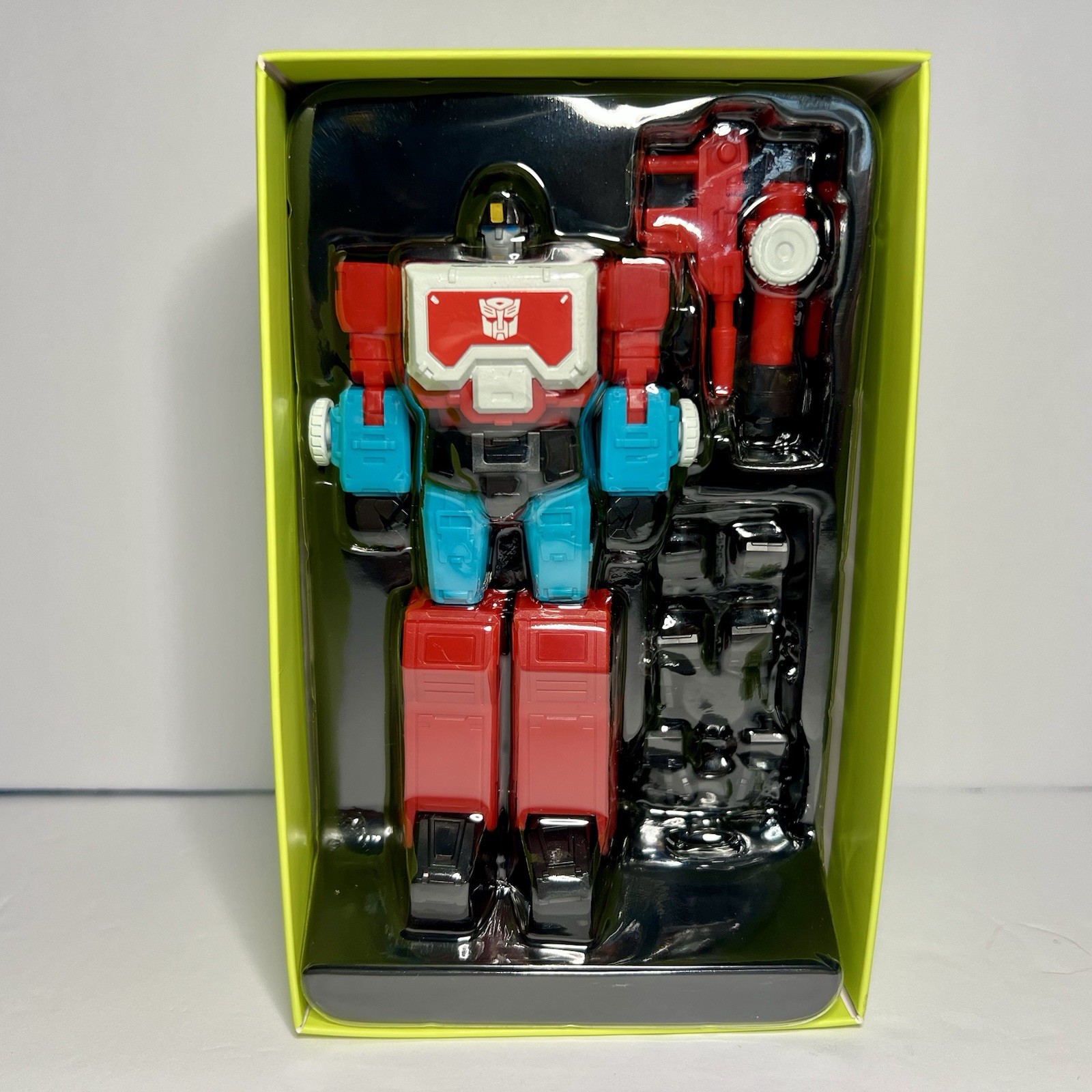Auldey Alpha Action Elite Series 2 Transformers Perceptor Action Figure