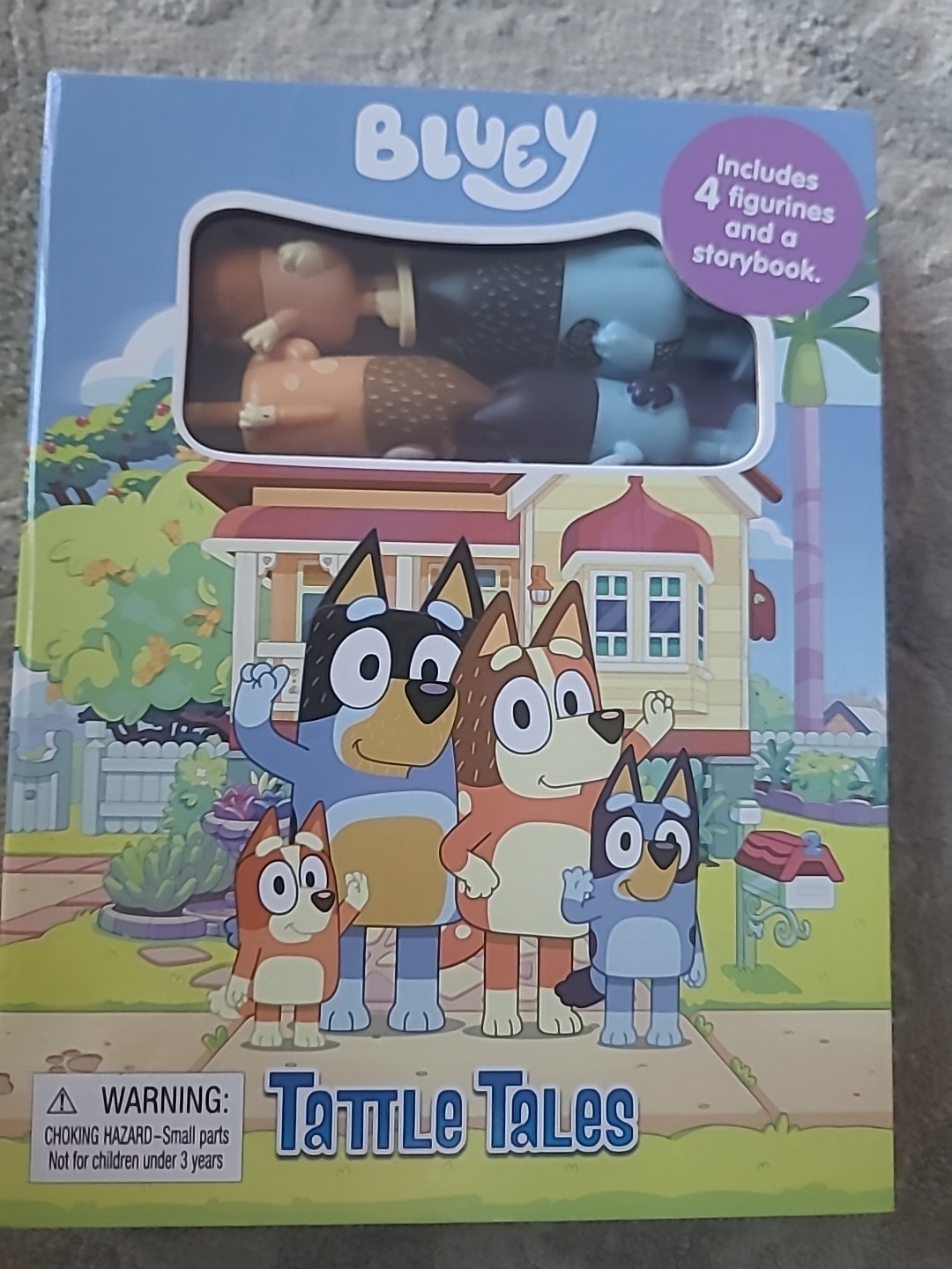 Bluey Tattle Tales – Activity Books for kids, 12-page storybook, 4 figurines