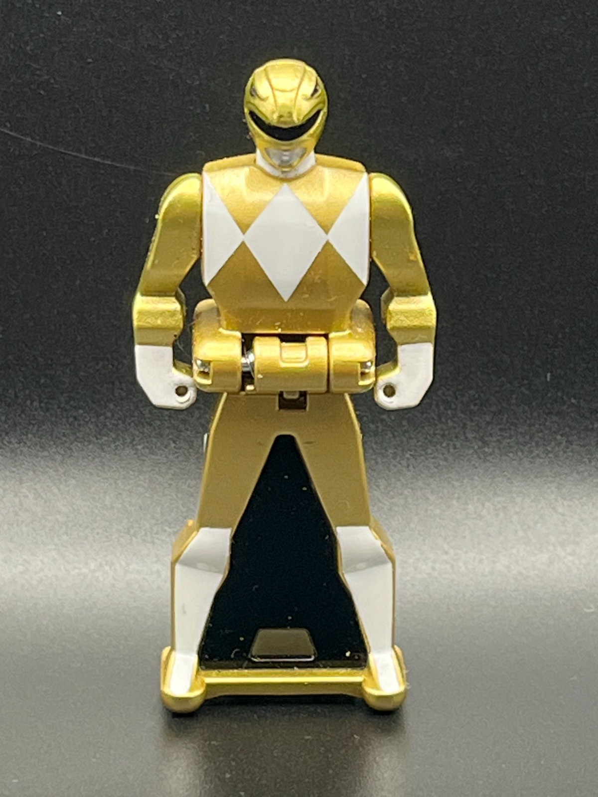 Mighty Morphin Power Rangers Super Megaforce Gold Ranger Key