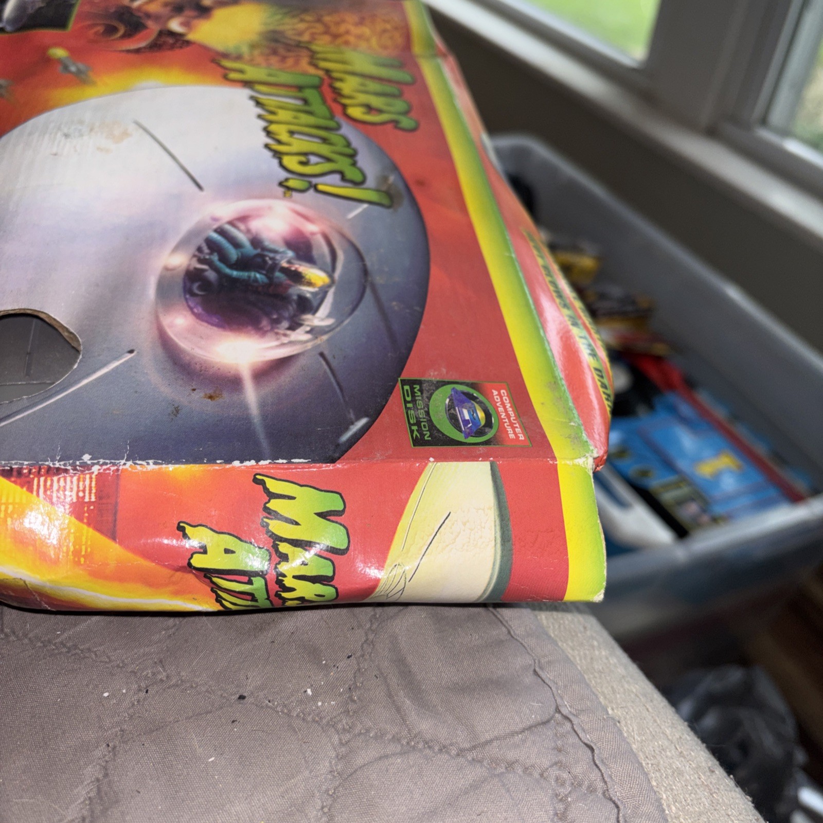 Mars Attacks Martian Flying Saucer 1996 Warner Bros Trendmasters NIB #25