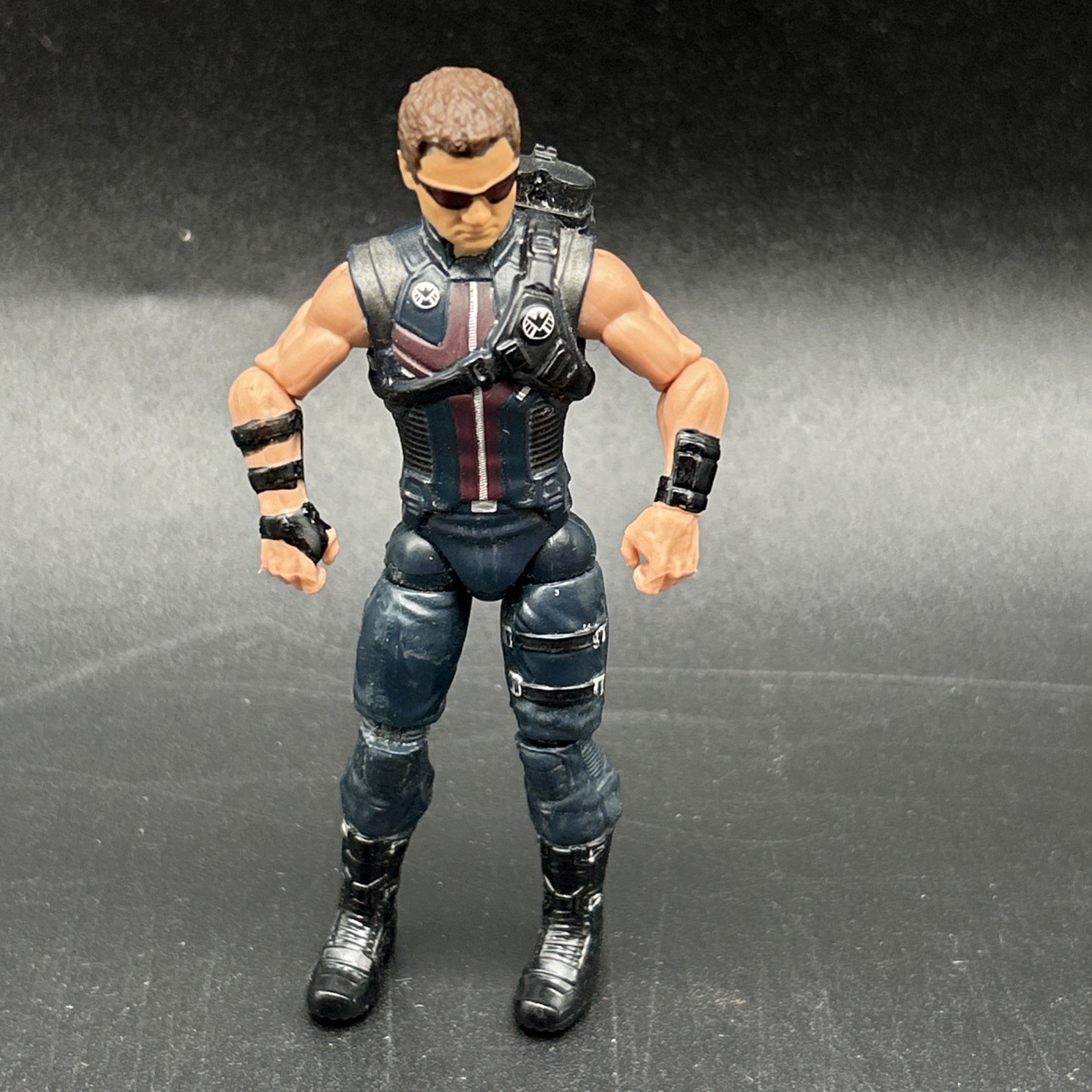 2011 HAWKEYE AVENGERS MOVIE MARVEL LEGENDS HASBRO UNIVERSE 4” FIGURE ONLY