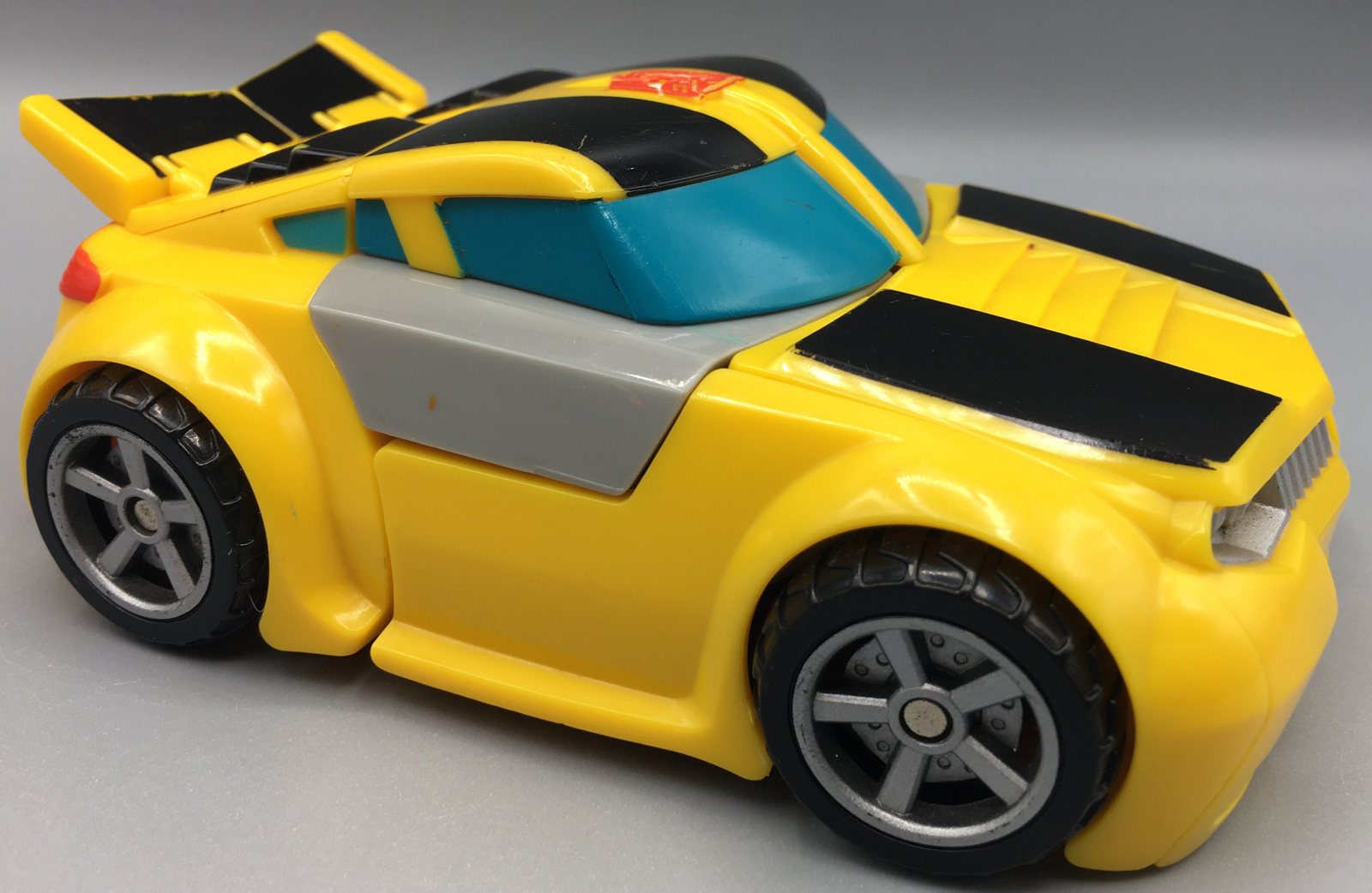 Transformers Rescue Bots Energize 6&Prime; Bumblebee, Yellow Car Camero Hasbro Tomy