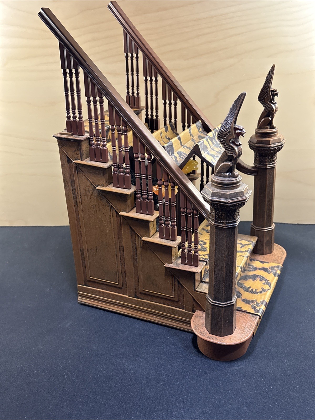 Diamond Select The Munsters Diorama Stairs BAF Uncle Gilbert Build A Figure SPOT