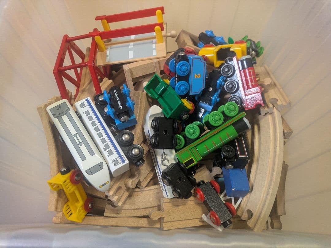 BRIO Thomas Train Set Complete Wooden Toy Rail System Includes all pieces