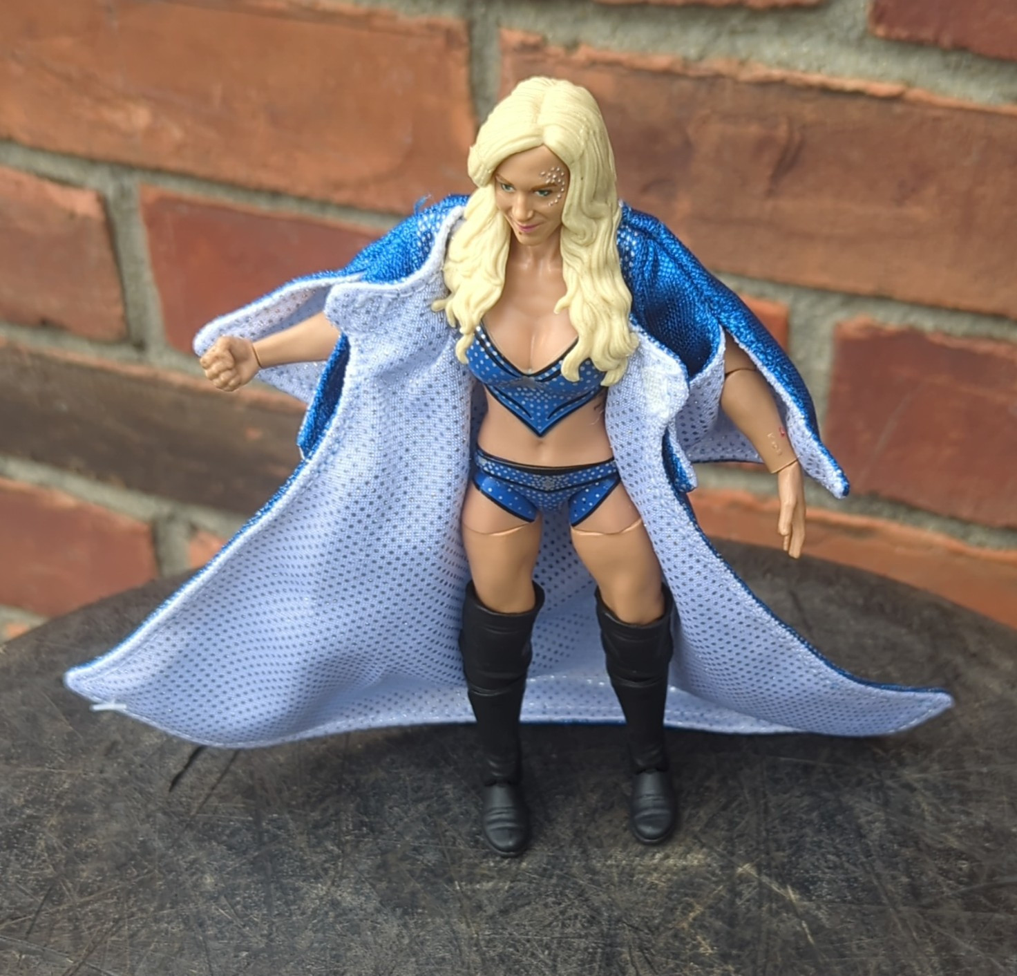 Mattel WWE Charlotte Flair Wrestling Action Figure Plastic Fabric Blue Robe