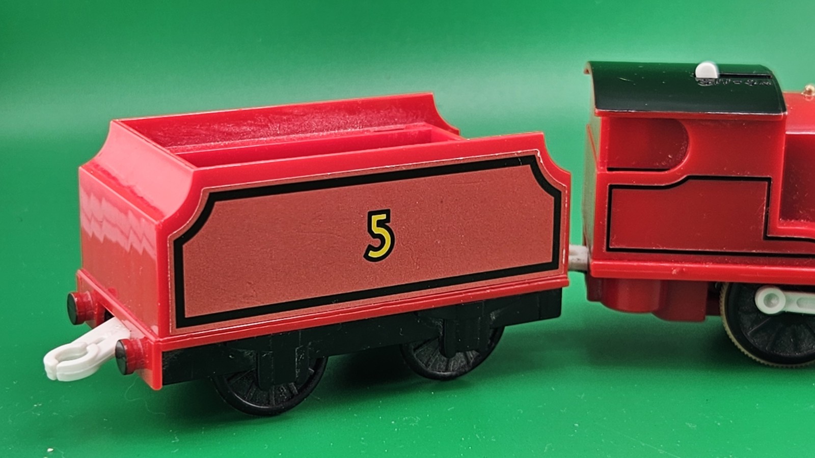 Trackmaster Thomas & Friends « James » Motorized Train Tomy Britt Allcroft 1994