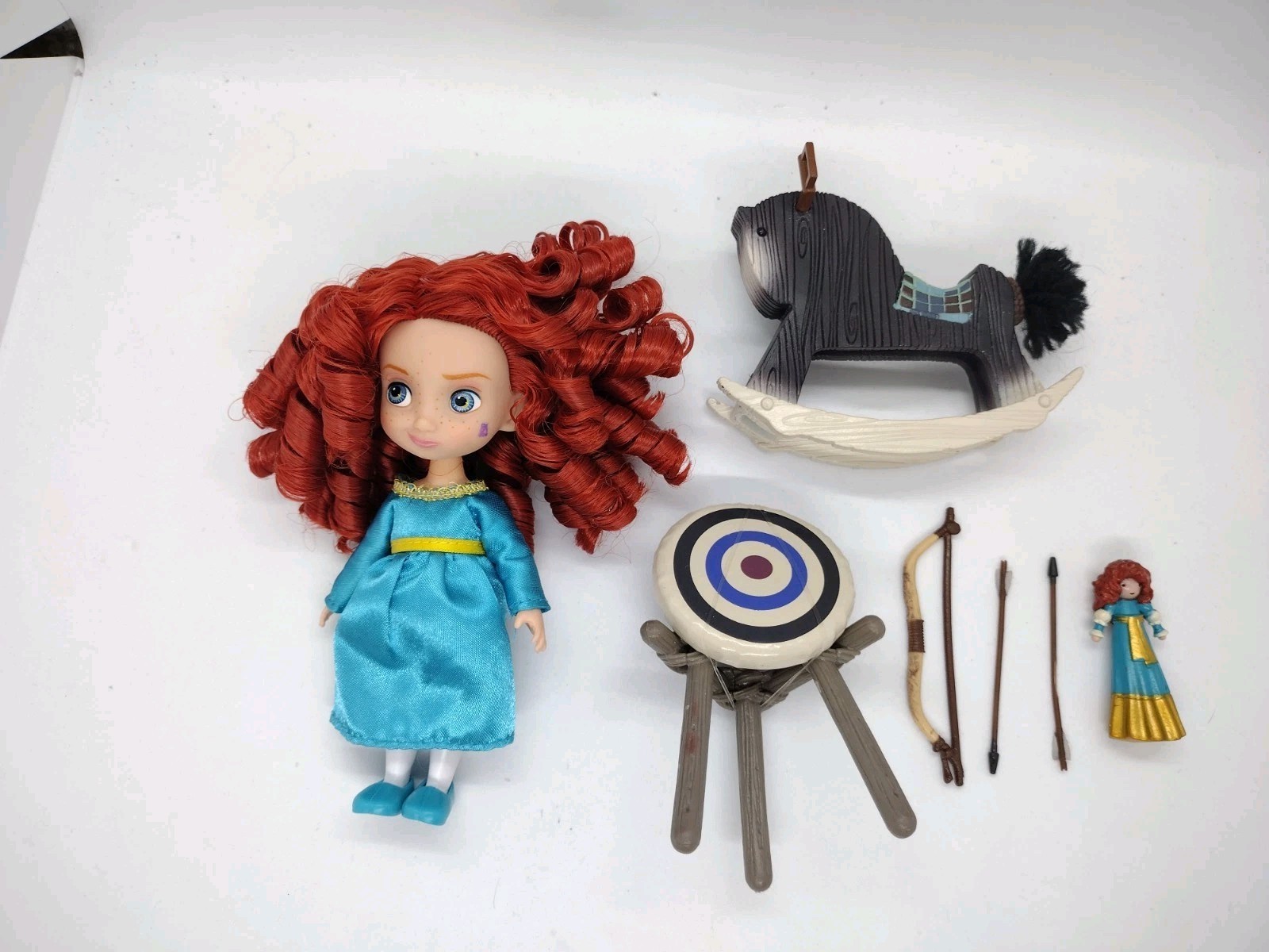 DISNEY STORE Animators Collection Merida 5&Prime; toddler doll accessories set