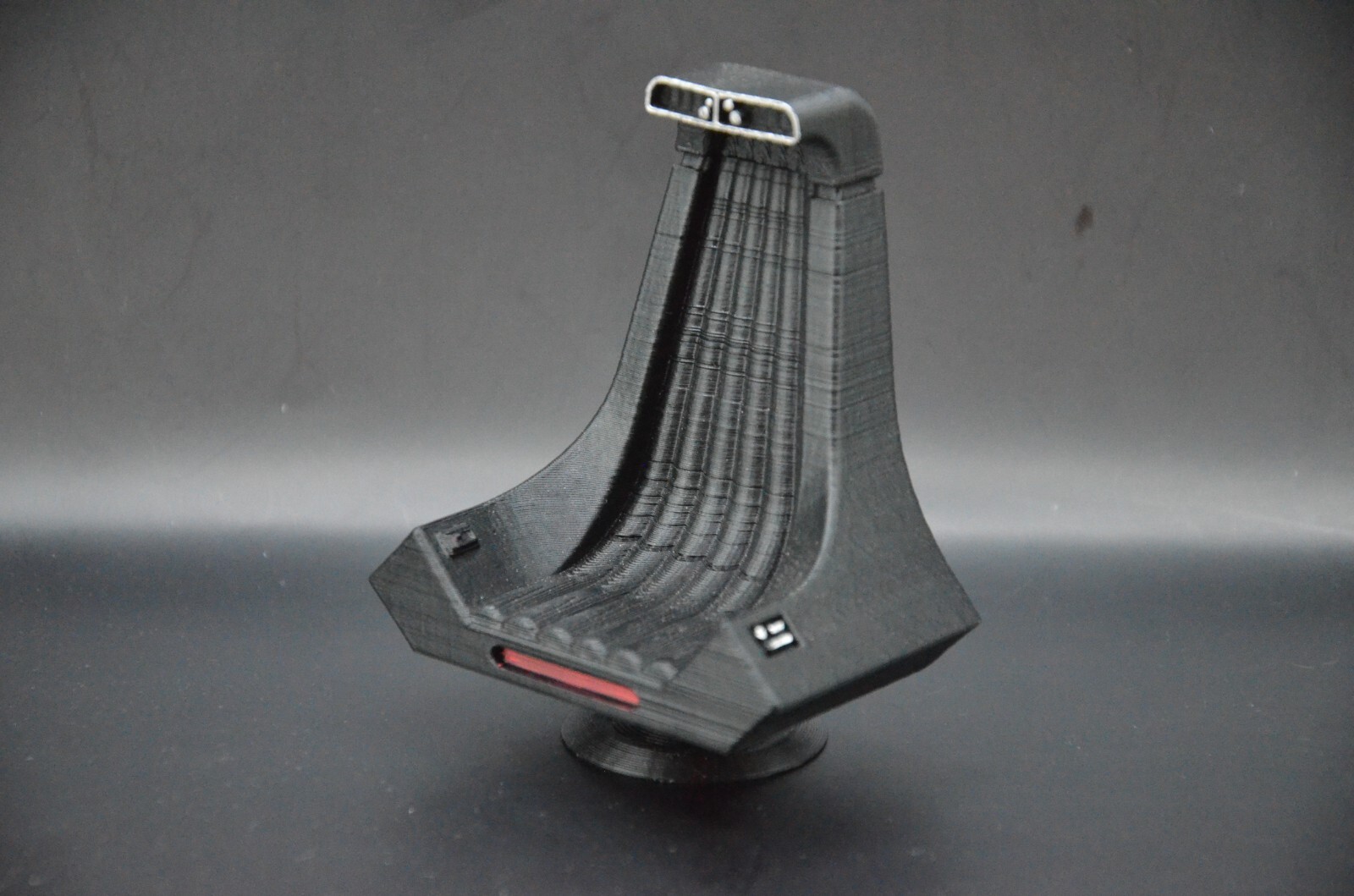 1:18 STAR WARS EMPEROR PALPATINE THRONE 3.75&Prime; scale DIORAMA FIGURE