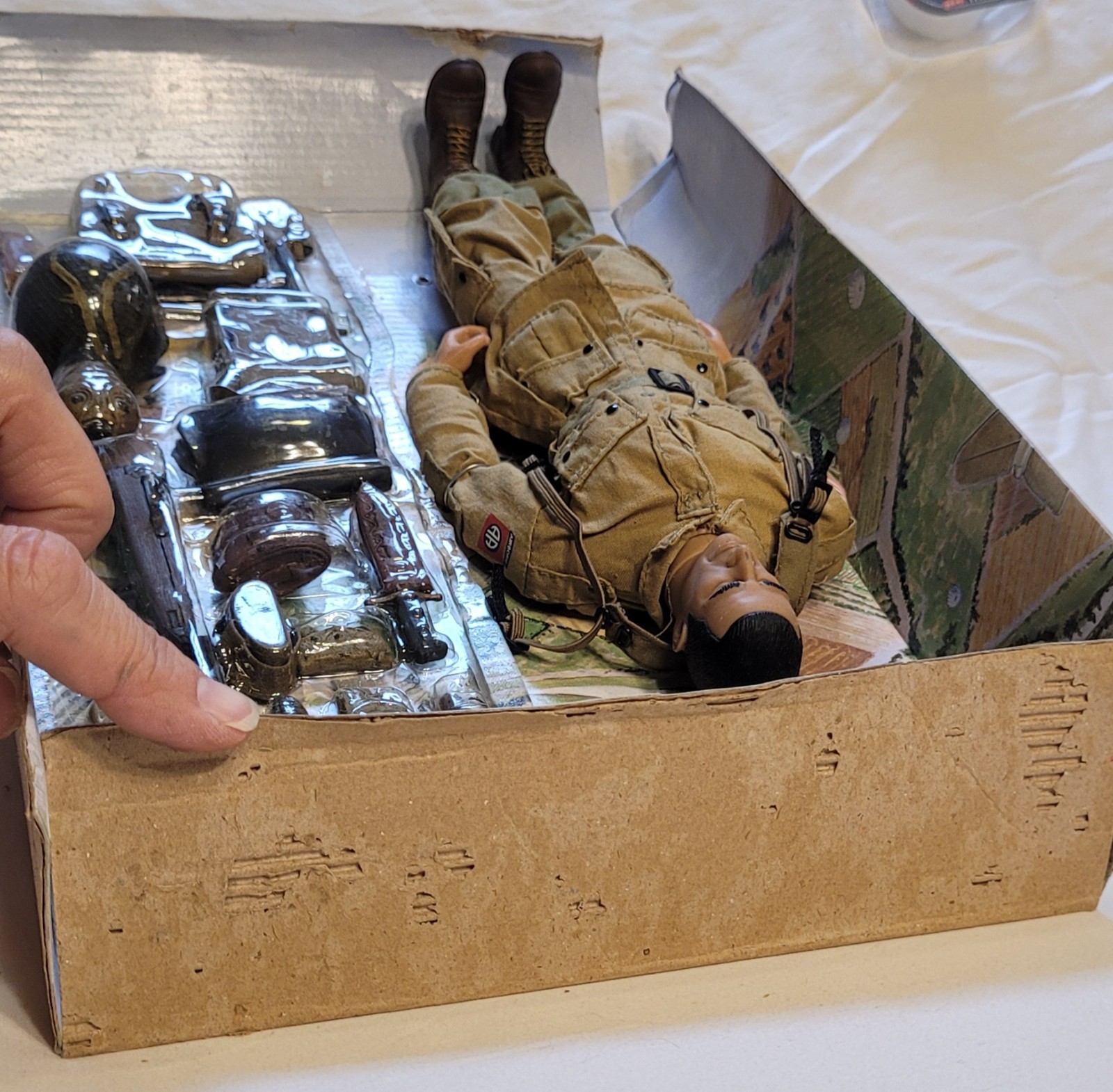 Ultimate Soldier 82nd Airborne Division D-Day 12&Prime; Figure (21st Century Toys)