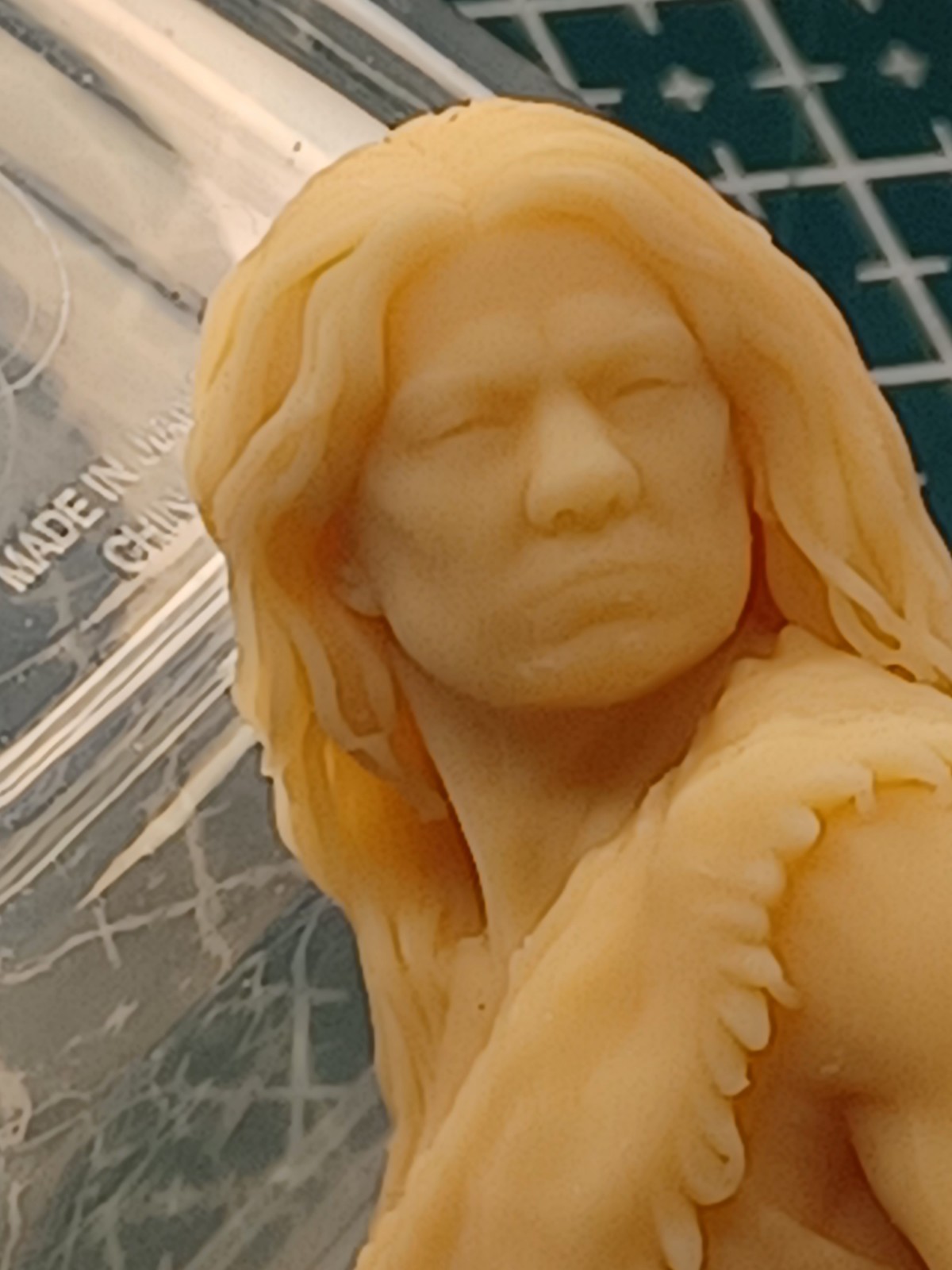 Aurora Prehistoric Sized Neanderthal Cavewoman 1/13 Scale Resin Kit Unpainted