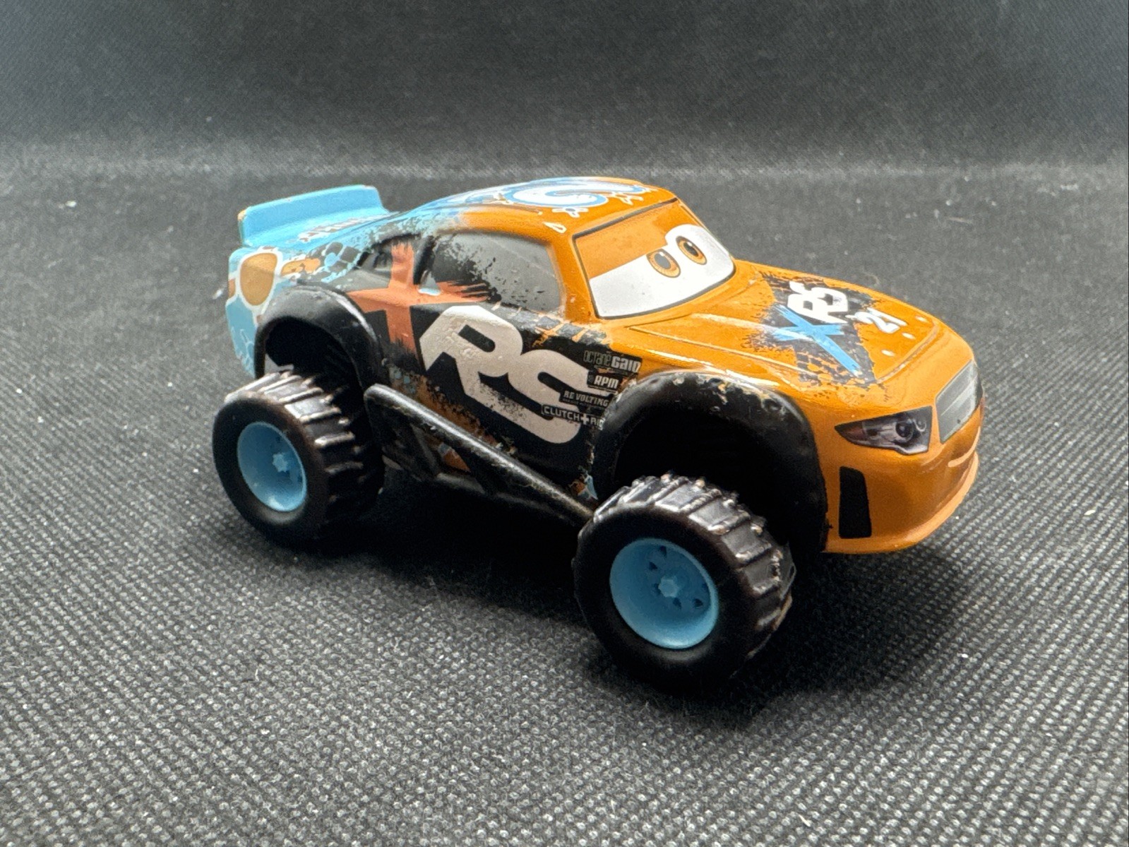 Disney Pixar Cars Mud Racing XRS Speedy Comet Pull Back & Go Vehicle Racecar