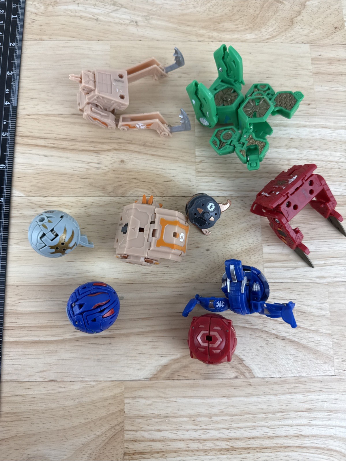 Bakugan Mixed Bundle Lot W/ Battle Brawlers, Blue/Red/Green Figures Dragonoid