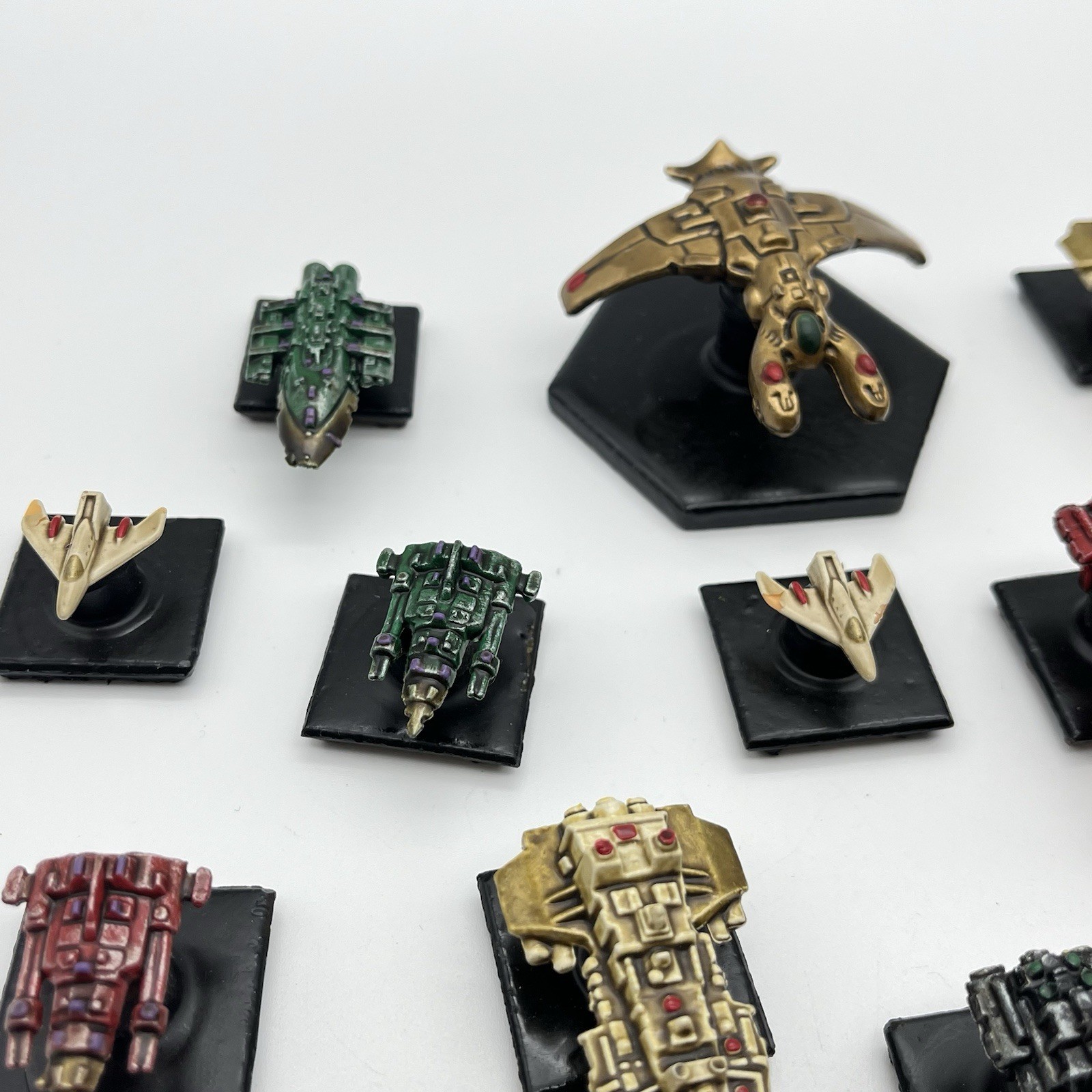 Misc Mini Spaceship Figurines War Games Tabletop Unknown Mystery