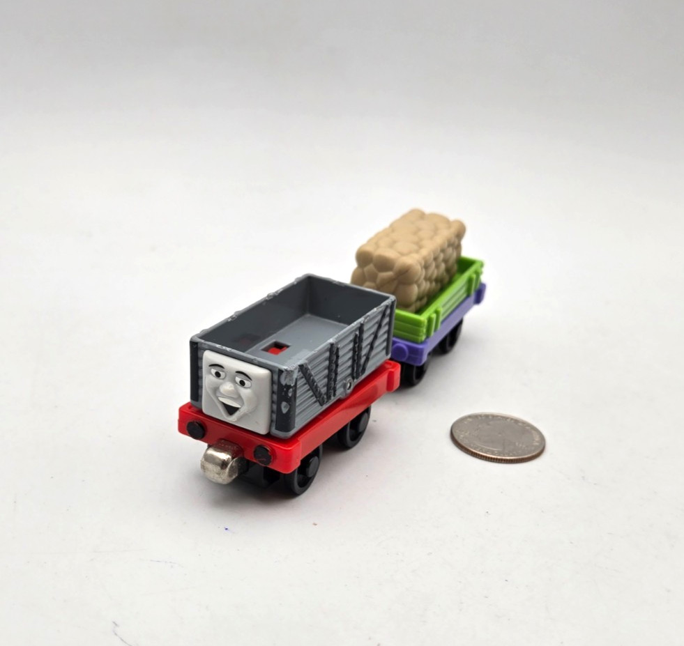 Thomas & Friends Train Diecast Take n Play Along Troublesome Truck Cargo Car Lot