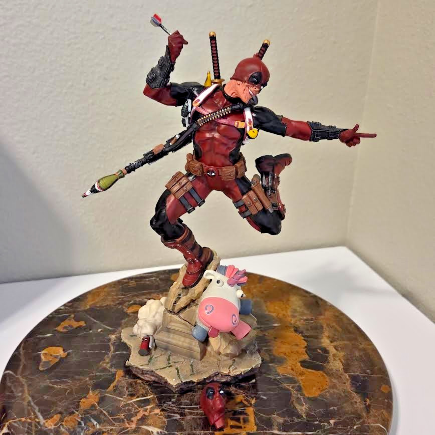 Deadpool Deluxe Marvel 1:10 Scale Statue by Iron Studios Limited Edition 2 Heads