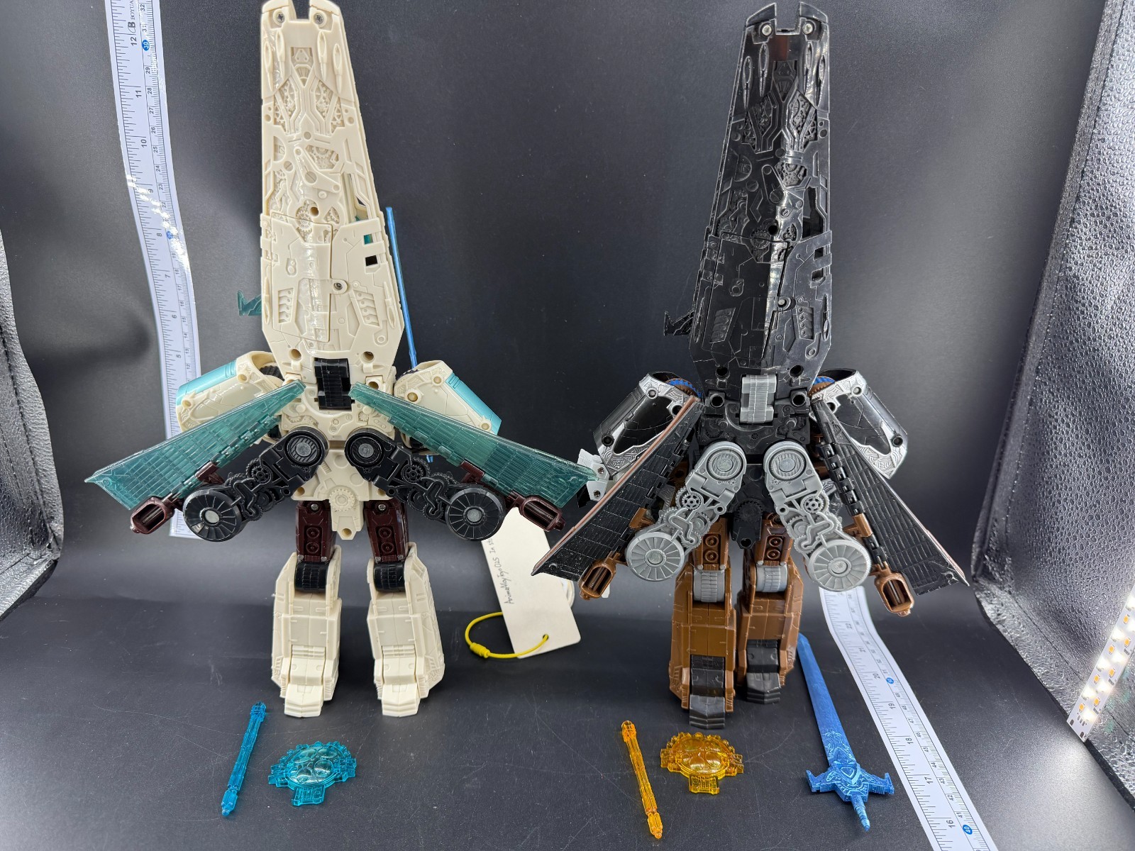 Transformers Vector Prime(or2.0) & Safeguard Complete Cybertron VoyagerClass USA
