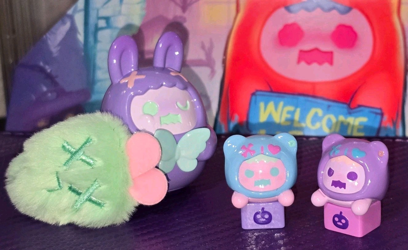 ShinWoo Hug Me Mini Confirm- Toxic Bunny Collectible No Box+2 Free minis!
