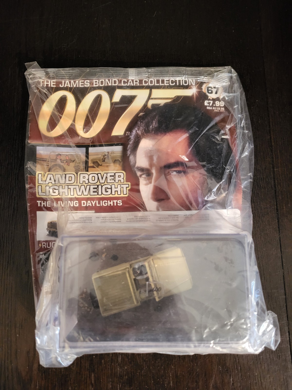 Land Rover Lightweight 67 Living Daylight THE JAMES BOND CAR COLLECTION 007 1:43