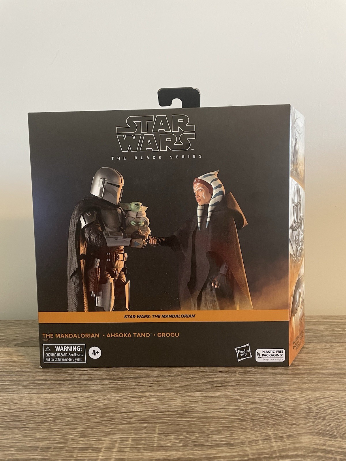 Star Wars The Mandalorian Ahsoka Tano 6 in Action Figure – F6101