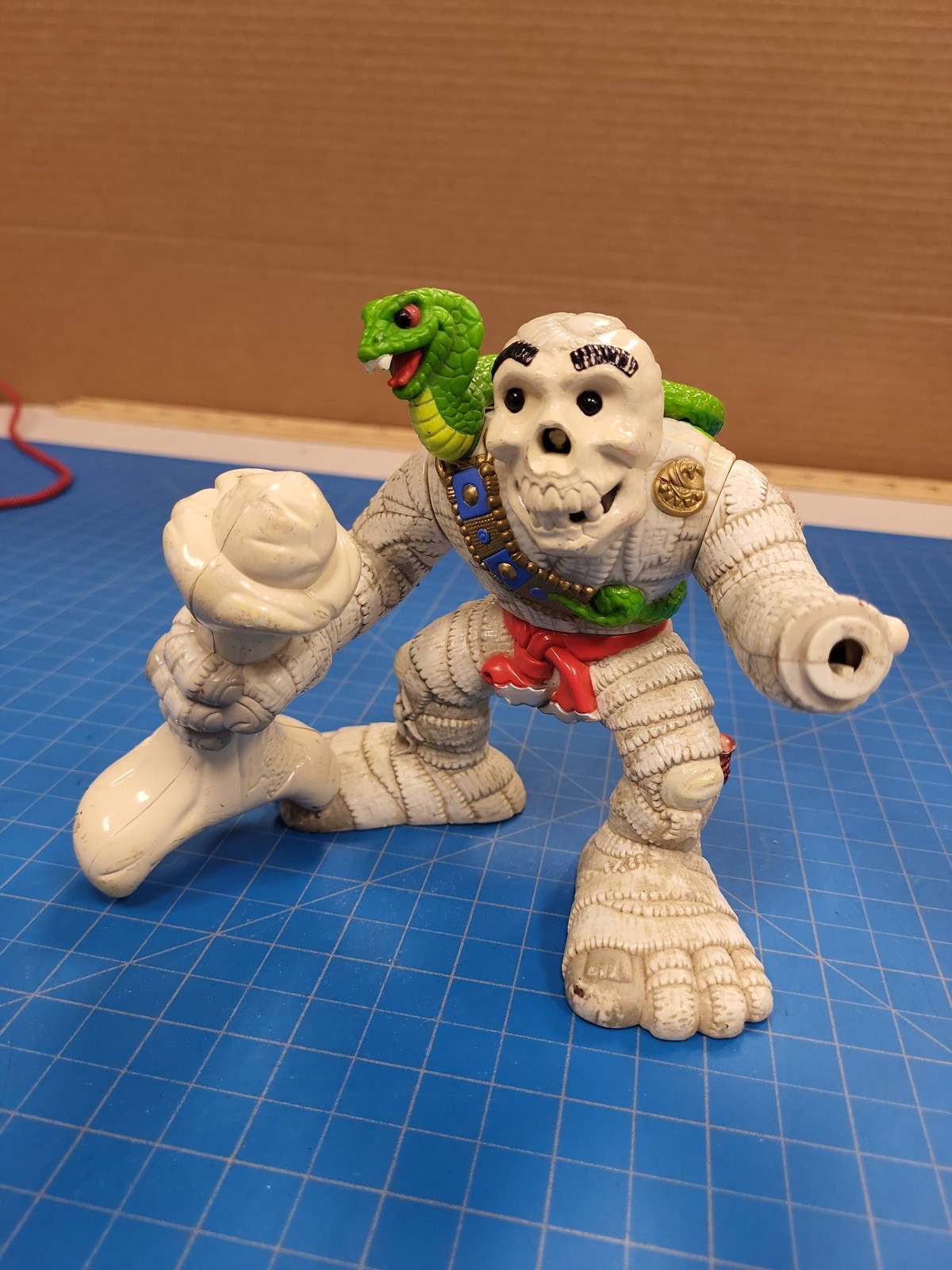 Vintage 1994 Monster Force Doo-Mummy Action Figure Playmates Mummy Snake Bone Cl