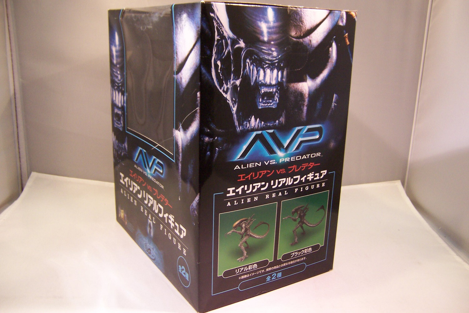 ALIEN VS PREDATOR: BLACK ALIEN XENOMORPH WARRIOR 9 inch DELUXE ACTION FIGURE NEW