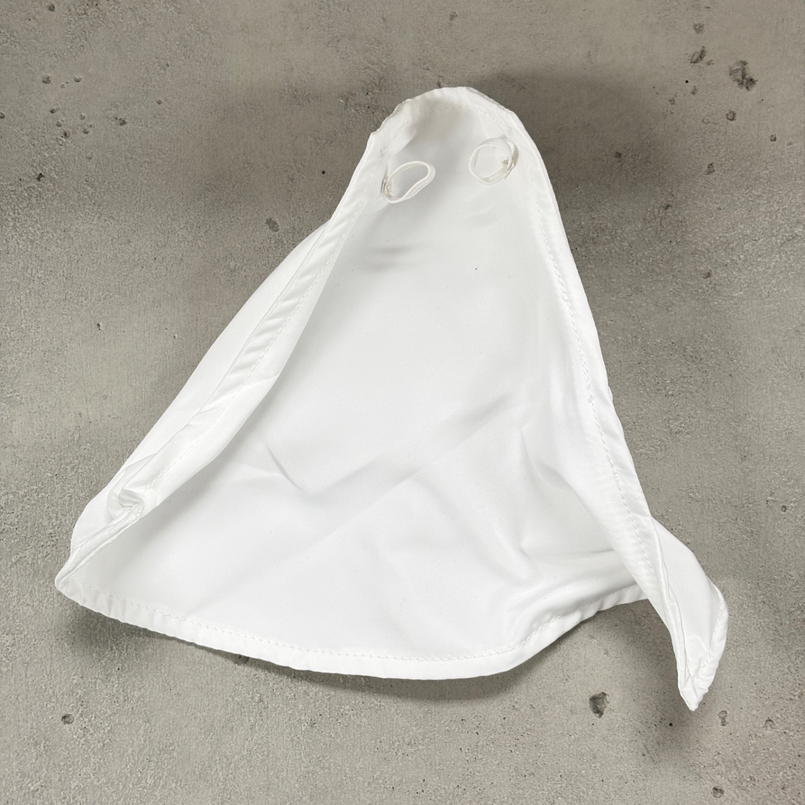 SU-OP-C-RT: 1/12 wired white cape for Kaiyodo Revoltech One Punch Man Figure