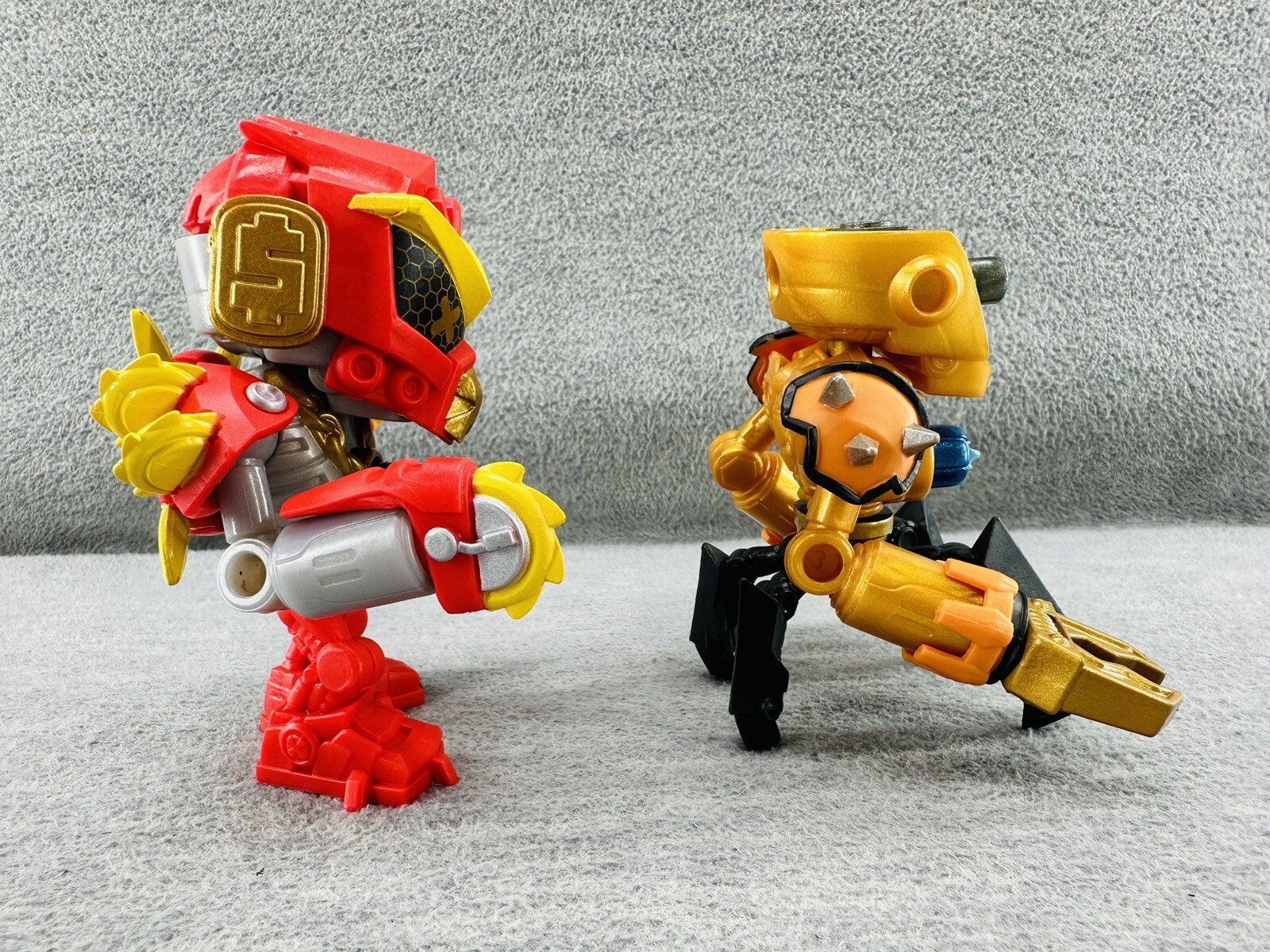 TREASURE X ROBOTS GOLD – Crab Robots, Robots Gold Blingjaro & 4 Base D1