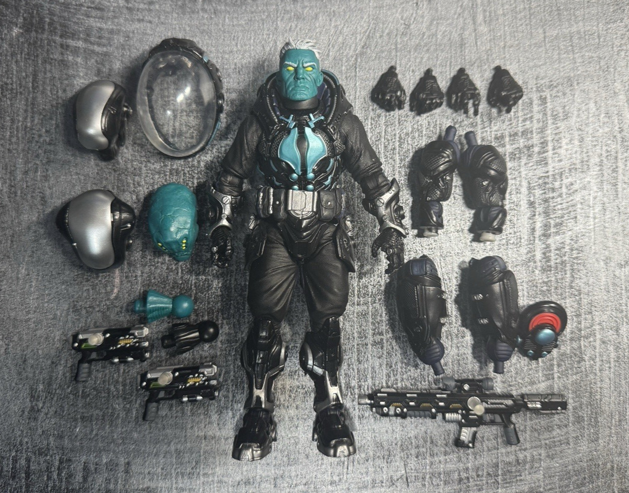 Ph&rsquo;Shr Ryyce Cosmic Legions The Shadow Circle Deluxe Action Figure LooseComplete