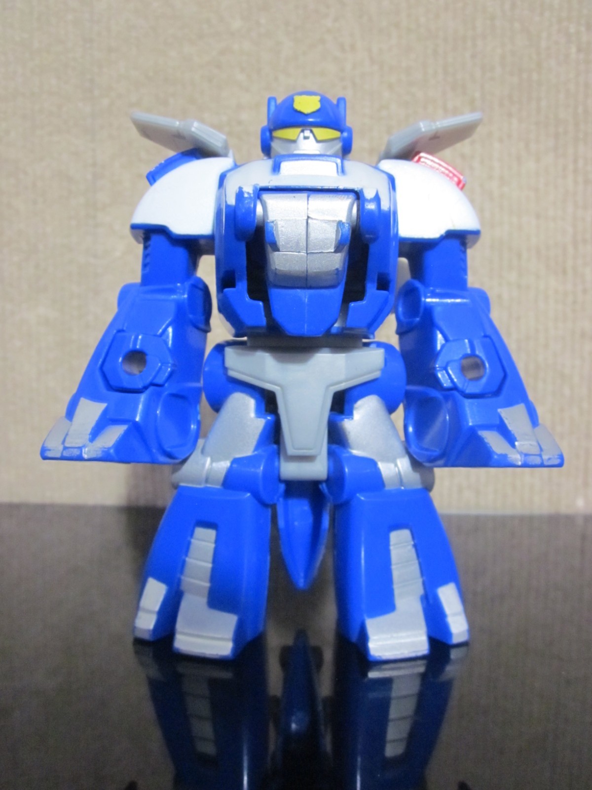 Hasbro Tomy Playskool Heroes Transformers Rescue Bots Chase The Dino Protector