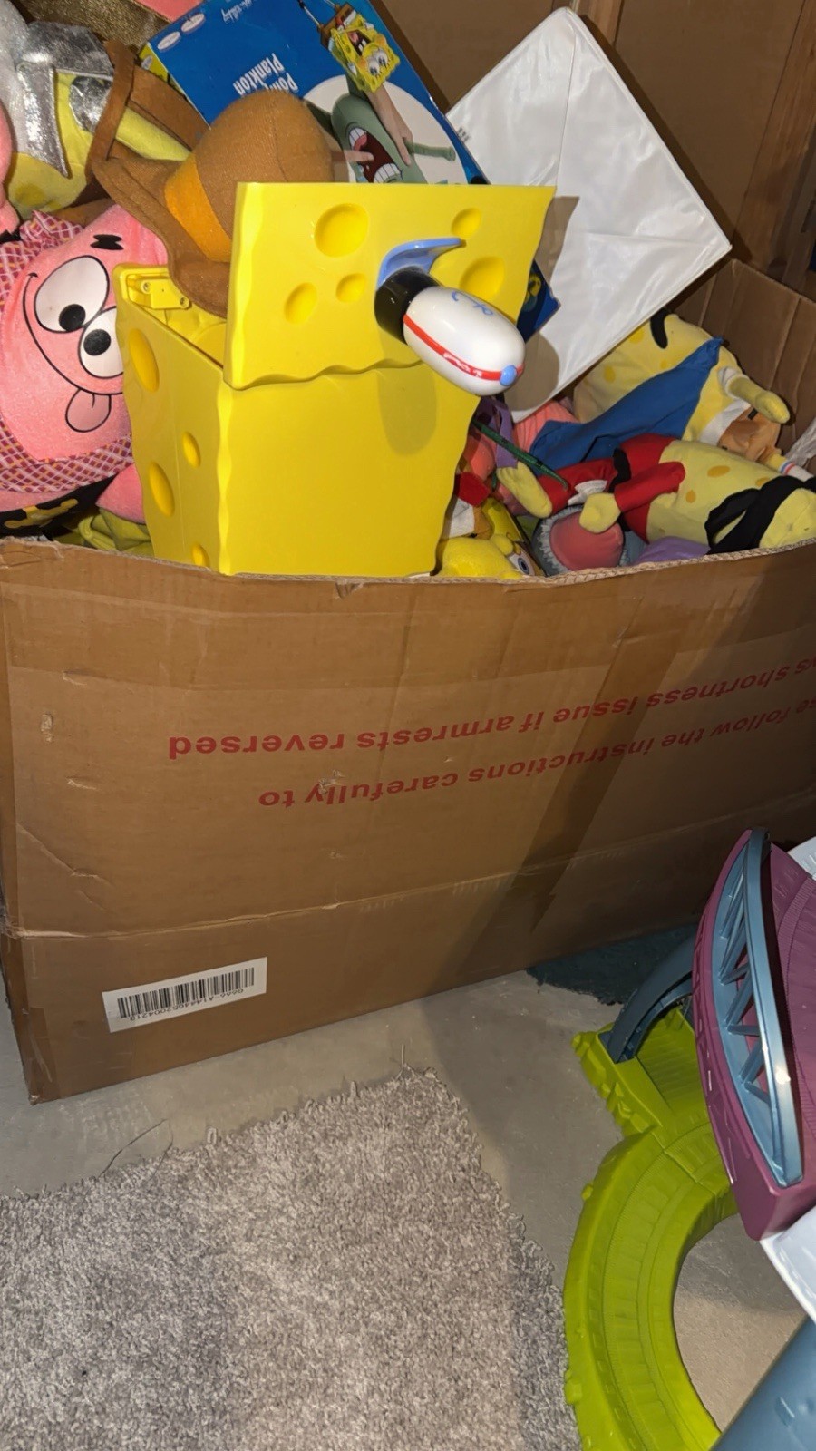 Massive Lot Of Vintage Y2K SpongeBob Collectible Items