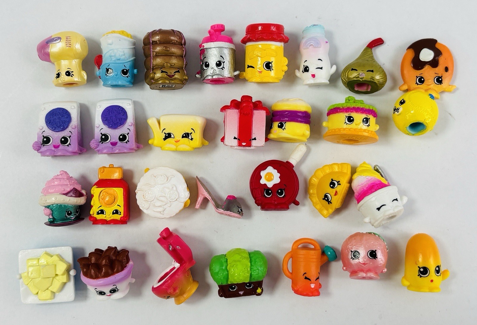 Huge Shopkins Lot 88 Figures With Season 4 Glitzi Storage Display Case