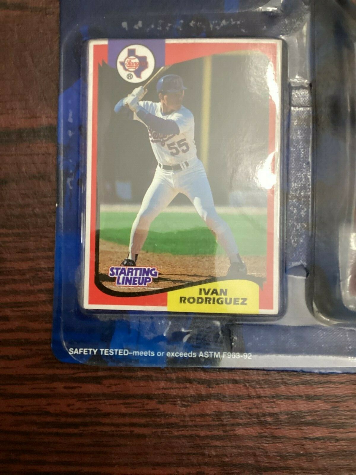 1994 Kenner Starting Lineup -Ivan Rodriguez Tex. Rangers Figure & Card *HOF 2017
