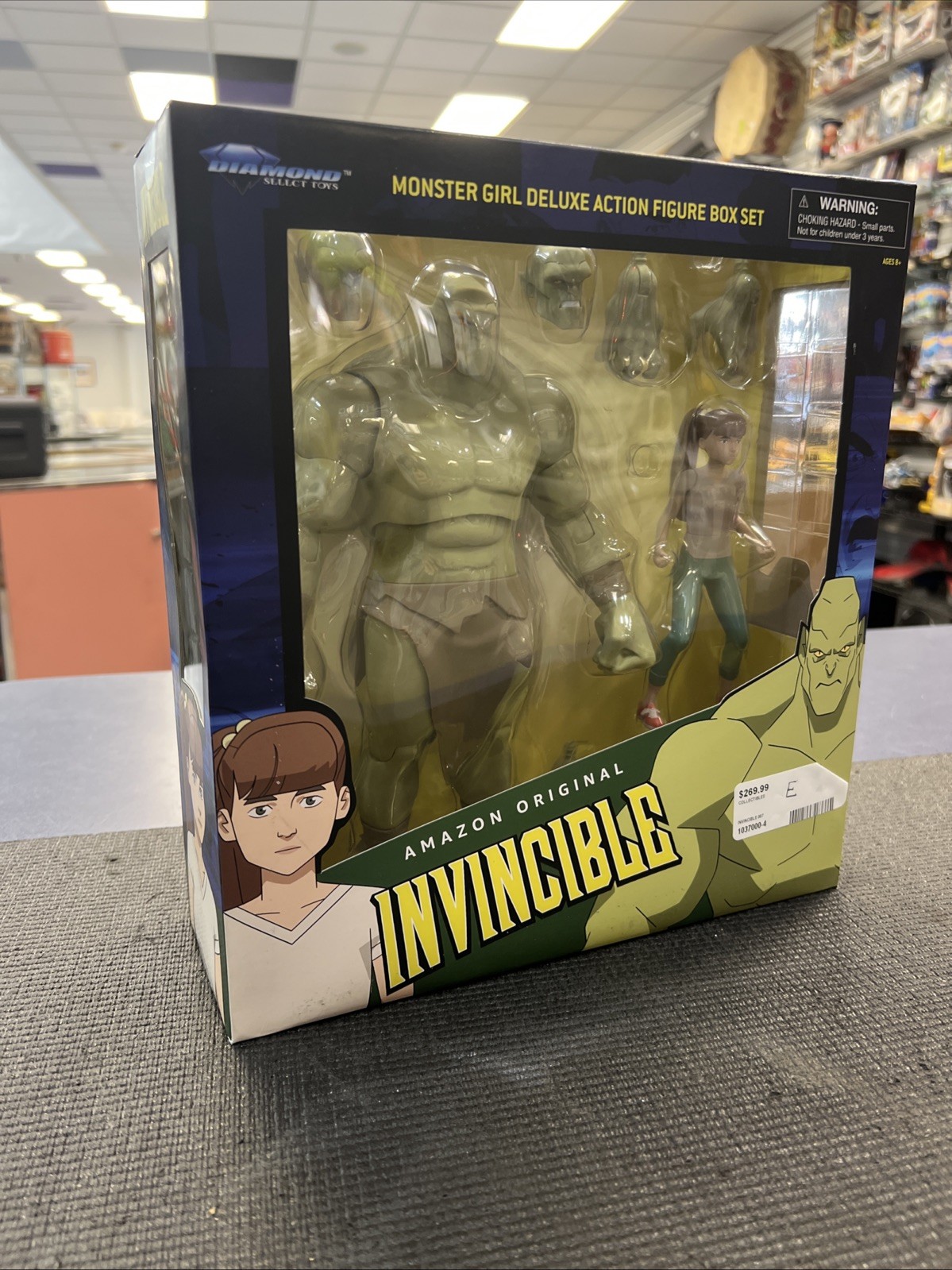 Invincible: Monster Girl Amanda Deluxe Action Figure Box Set Diamond Select NEW