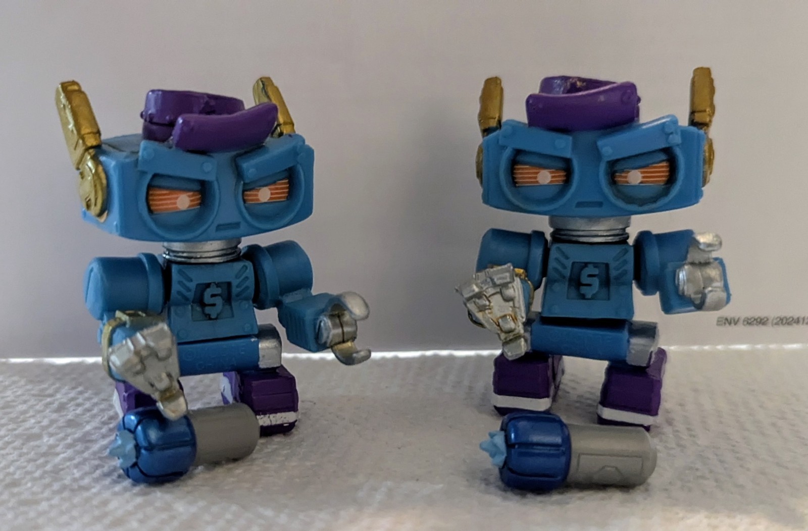 Moose Treasure X Robots Gold #7 Mini Bot- GIZGOLD COMPLETE W/Weapon BLUE/PURPLE