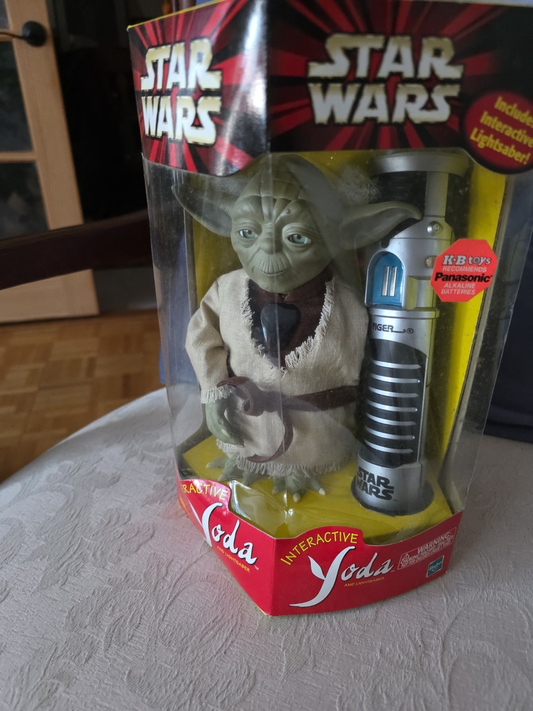 Star Wars Interactive Yoda & Lightsaber Action Figure Tiger Electronics KB Toys