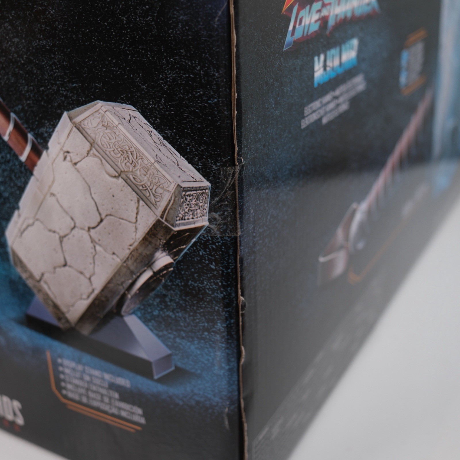 Marvel Legends THOR Love & Thunder Mjolnir Electronic Hammer Prop Sound Lights
