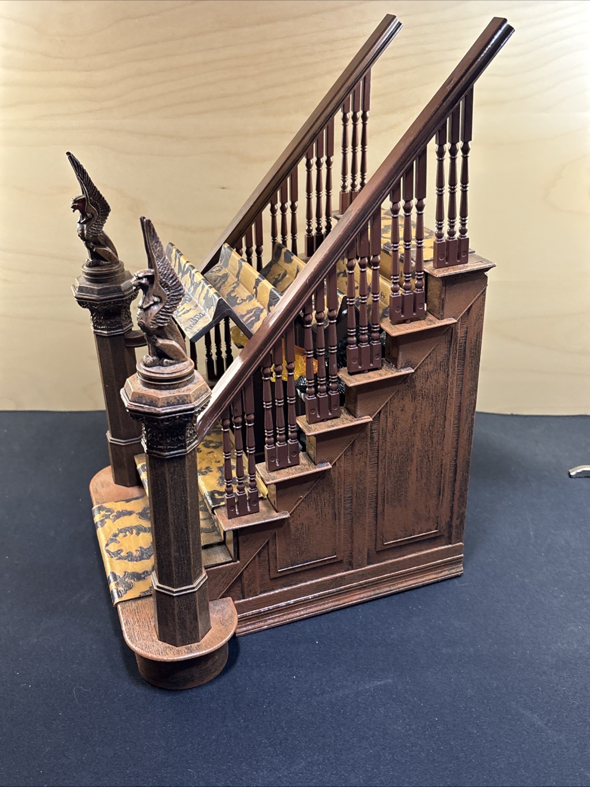 Diamond Select The Munsters Diorama Stairs BAF Uncle Gilbert Build A Figure SPOT