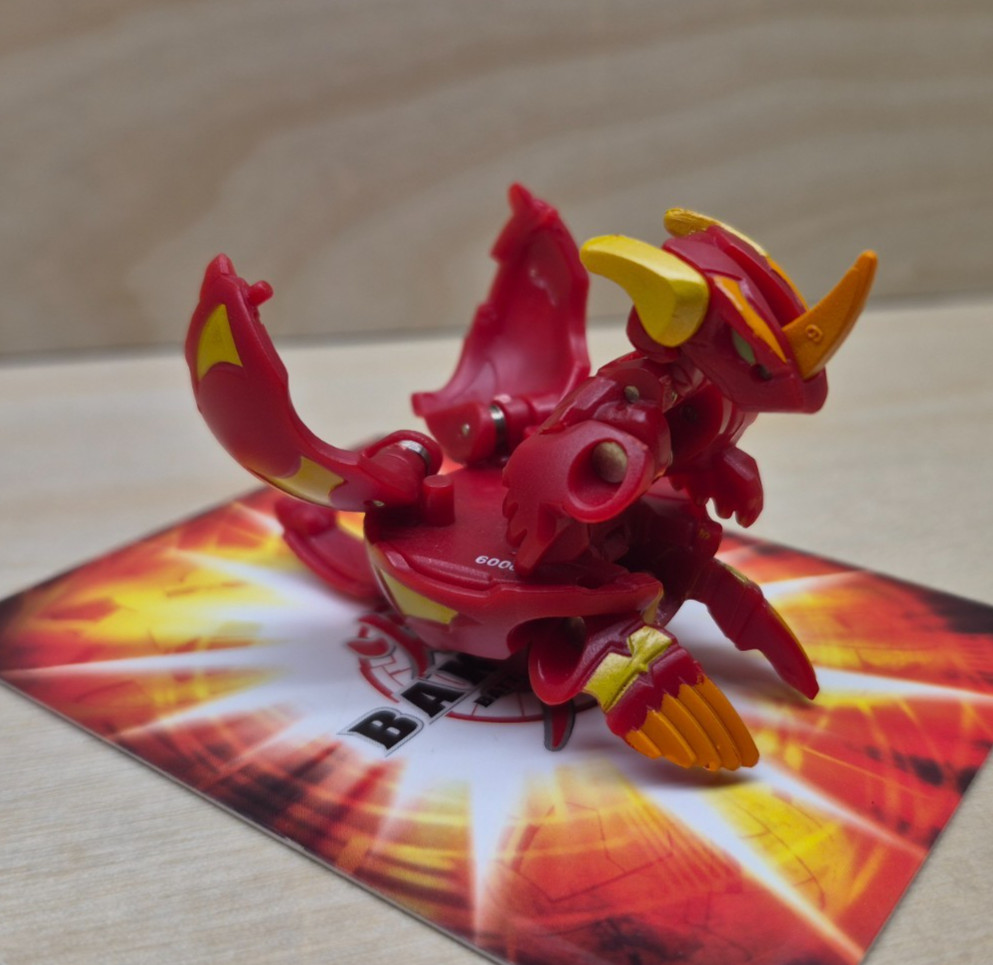 Bakugan Pyrus Helix Dragonoid 600g