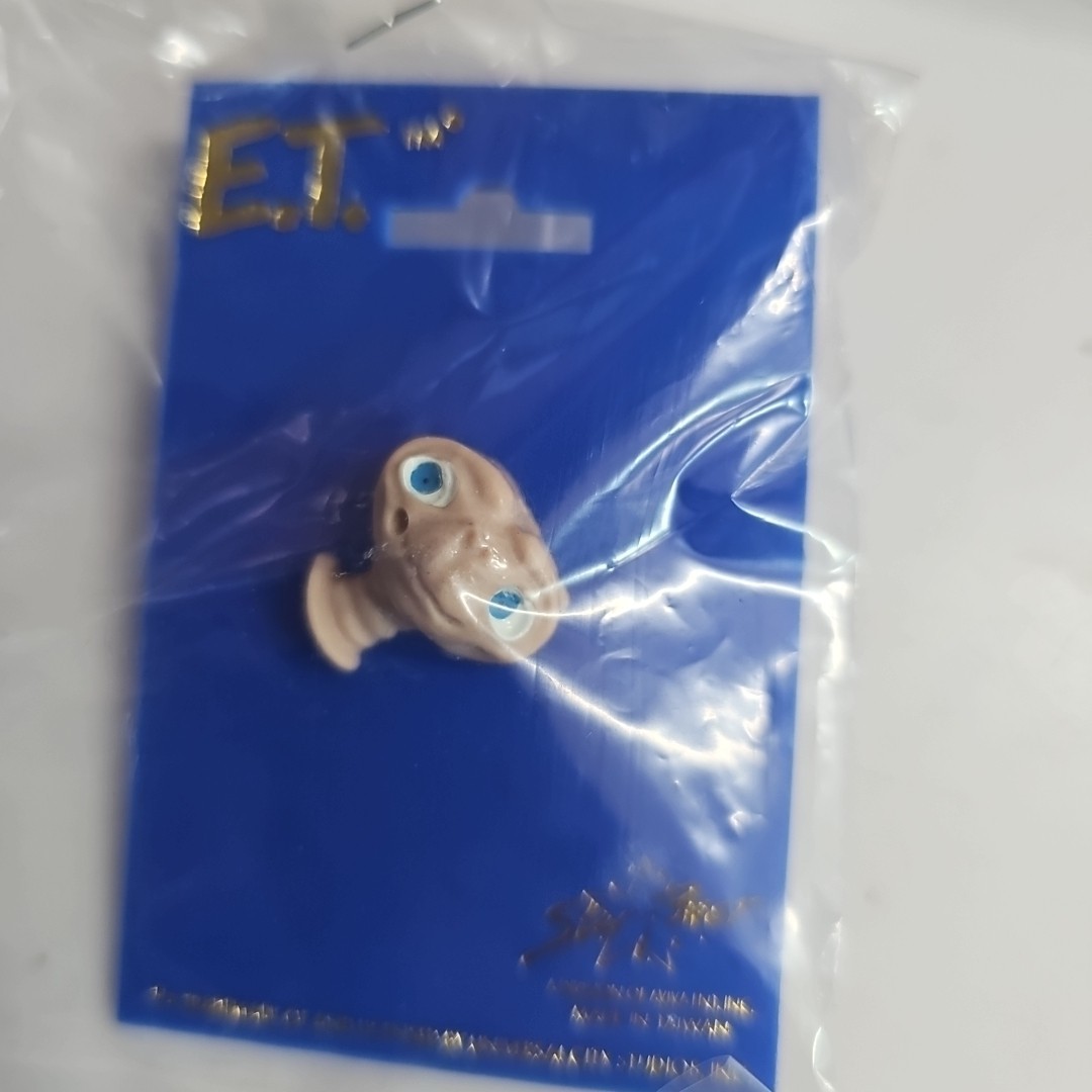 Vintage 1982 Universal Studios E.T. 6 Pin Lot Extra Terrestrial Jewelry Sealed