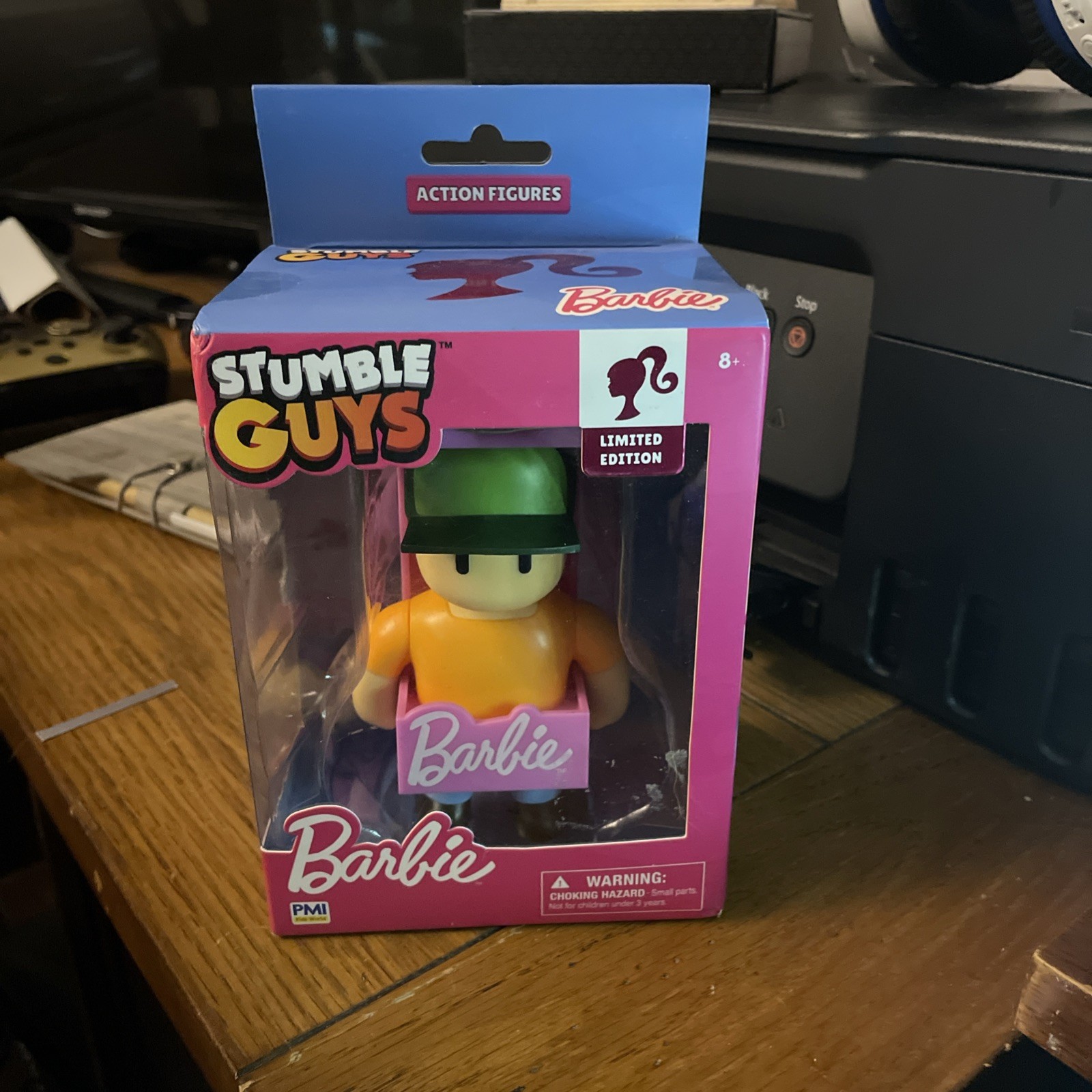 STUMBLE GUYS LEGENDARY BARBIE LIMITED EDITION BOXED 4&Prime; FAN GUY