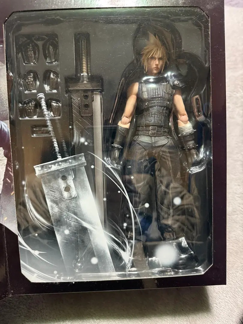 PLAY ARTS Kai Cloud Strife Version N0.1 FINAL FANTASY VII REMAKE Figure