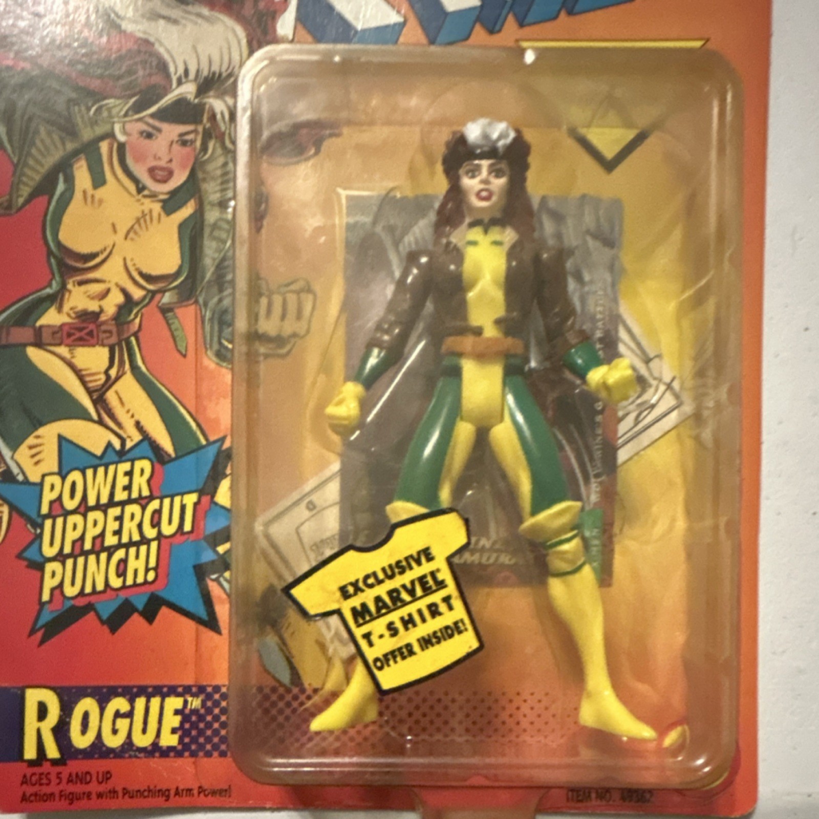 Toy Biz X-Men Rogue Action Figure Boxed Exclusive Trading Card Comic Book Heroes