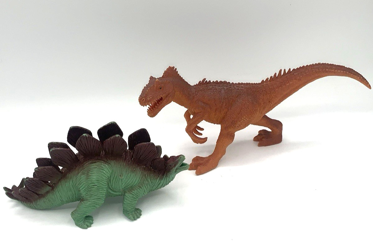 2 Plastic Boley Dinosauers Stegosaurus Acrocanthosaurus
