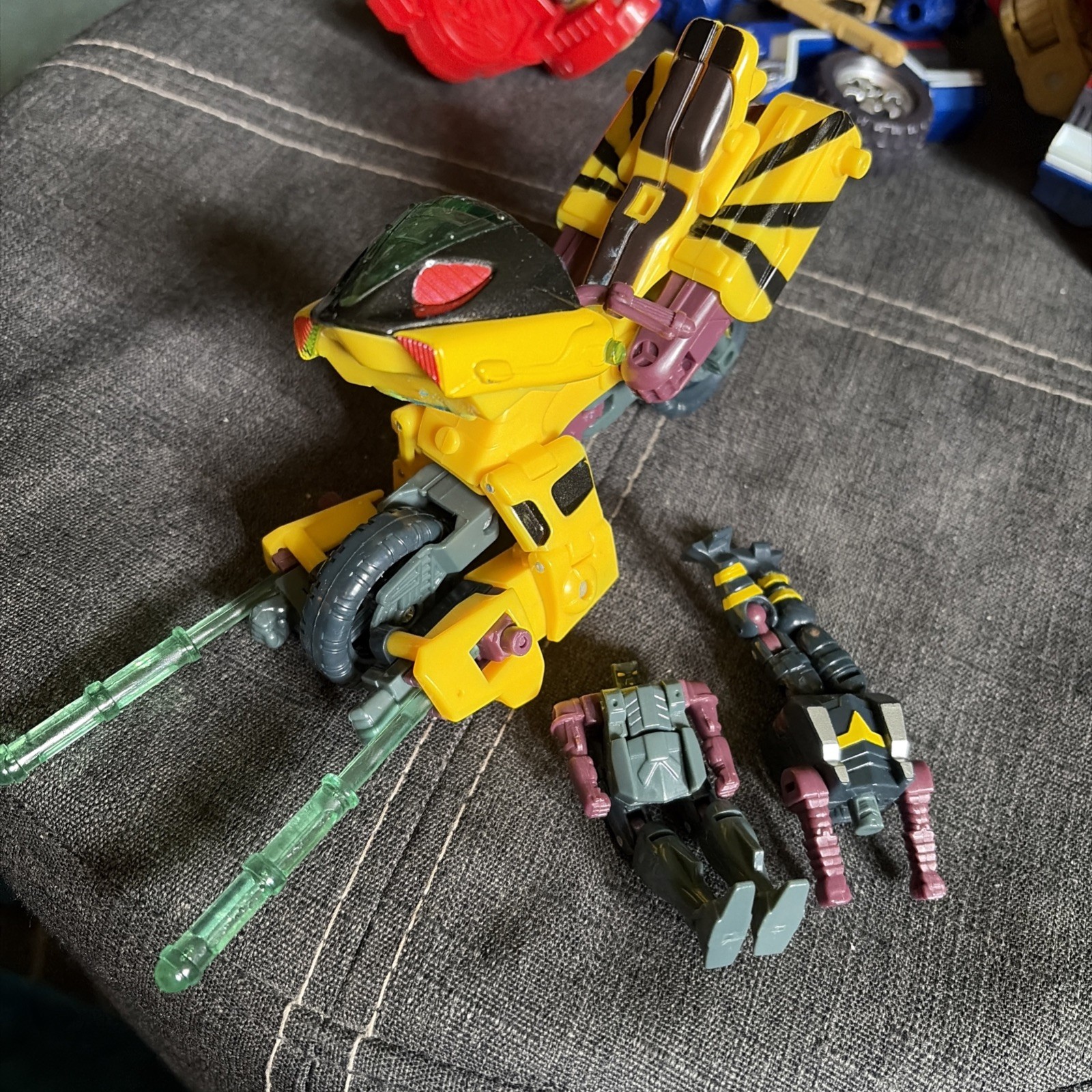 Transformers Energon Rapid Run Nightcruz & Nightscream Combat Class Complete