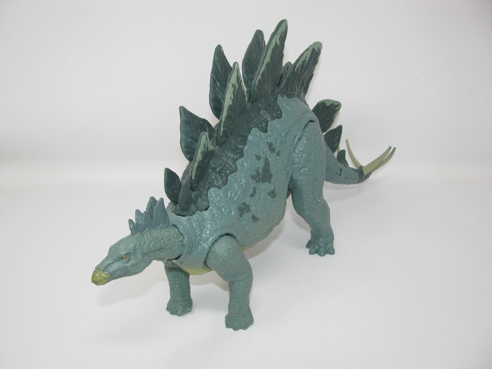 Jurassic World Stegosaurus Action Attack Dinosaur Figure JW Jurassic Park 2017