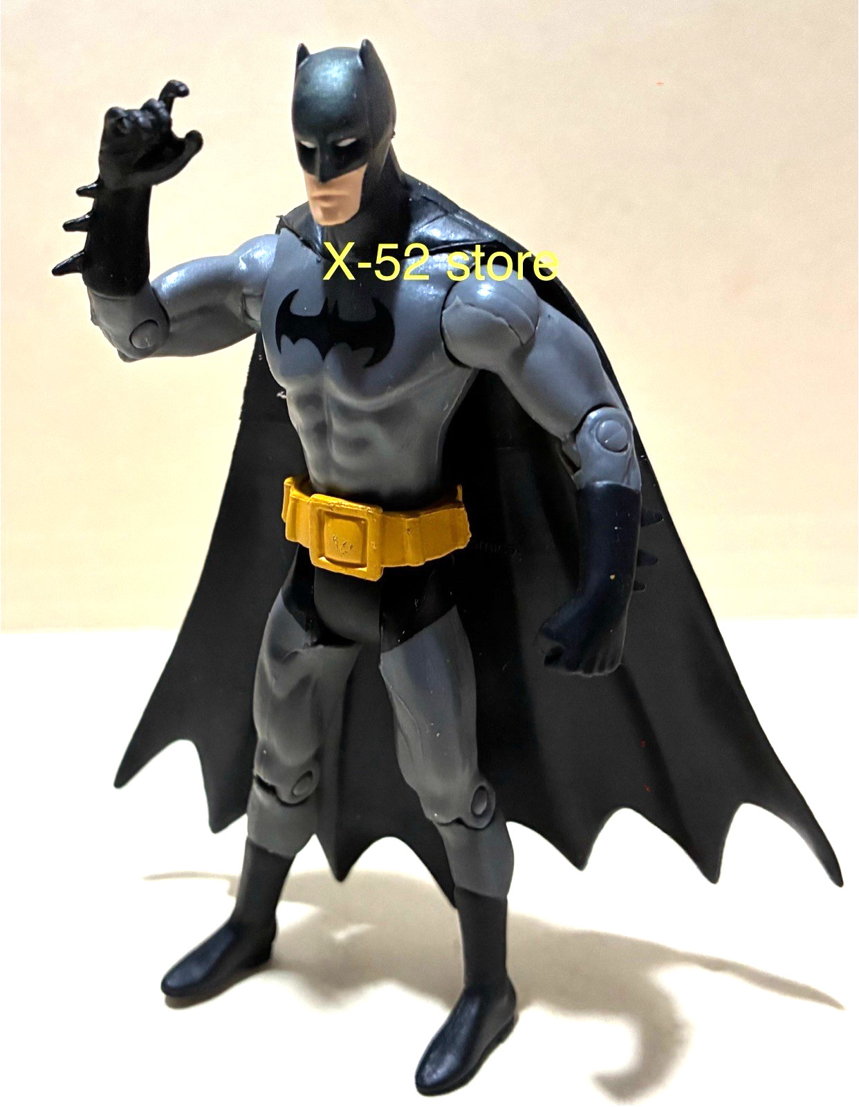 Batman figure DC Universe Infinite Heroes Crisis on Earths Gotham Knight Bruce W