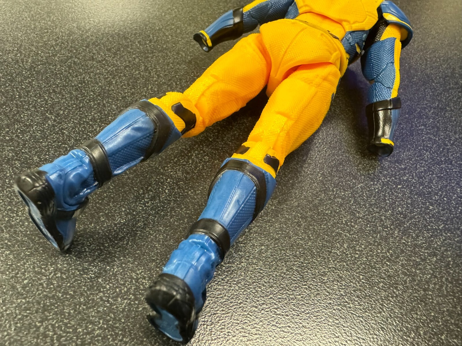 Hasbro Marvel Legends 6&Prime; Scale DEADPOOL 3 (WOLVERINE BODY ONLY) MINT Jackman